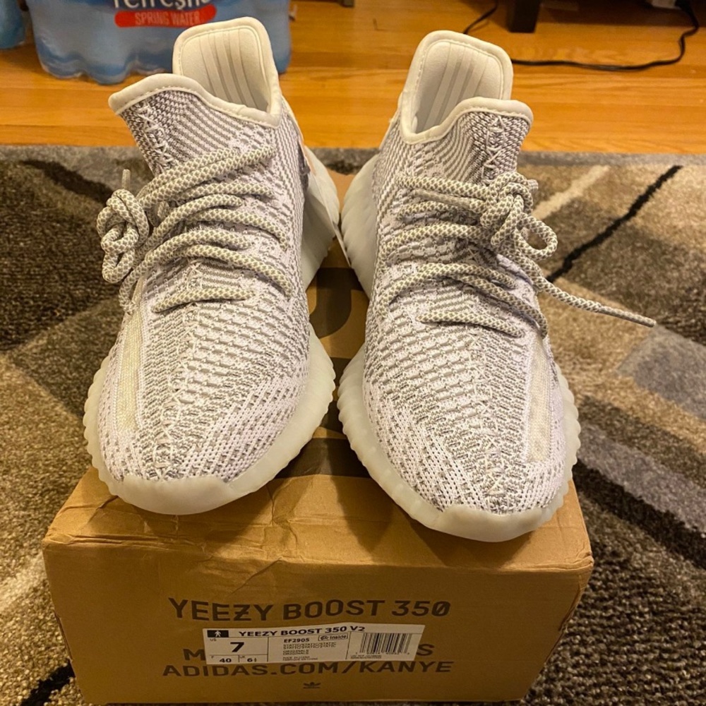 Yeezy boost 350 v2